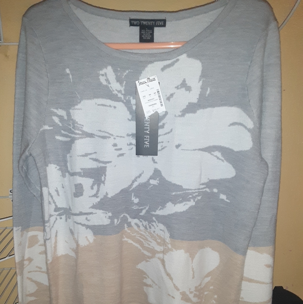 BEAUTIFUL SWEATER SIZE LARGE BRAND NEW